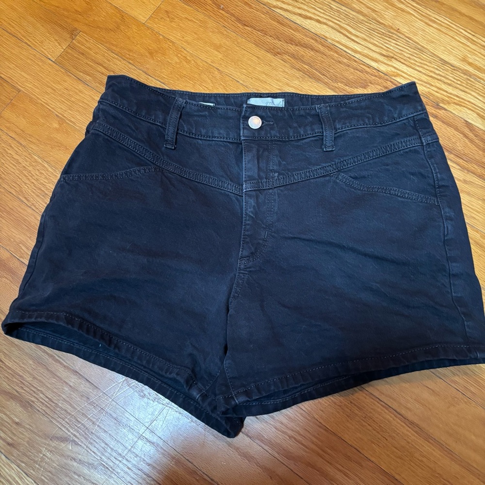 Universal Thread Women's Vintage Black Denim Shorts
